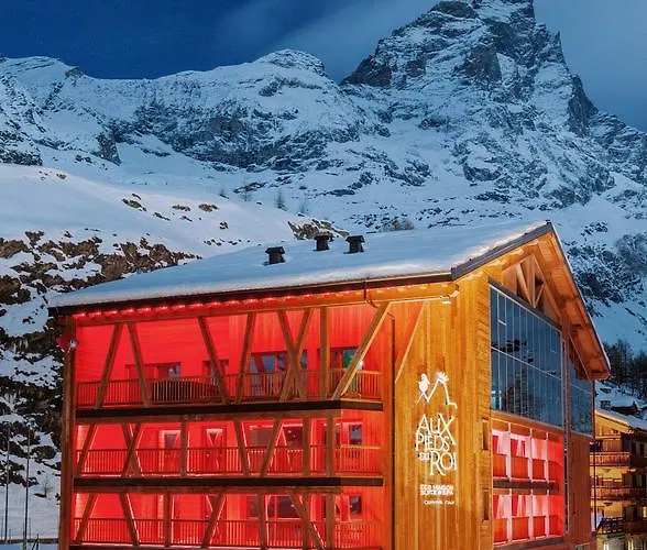 Aux Pieds Du Roi - Suite & Spa Breuil-Cervinia